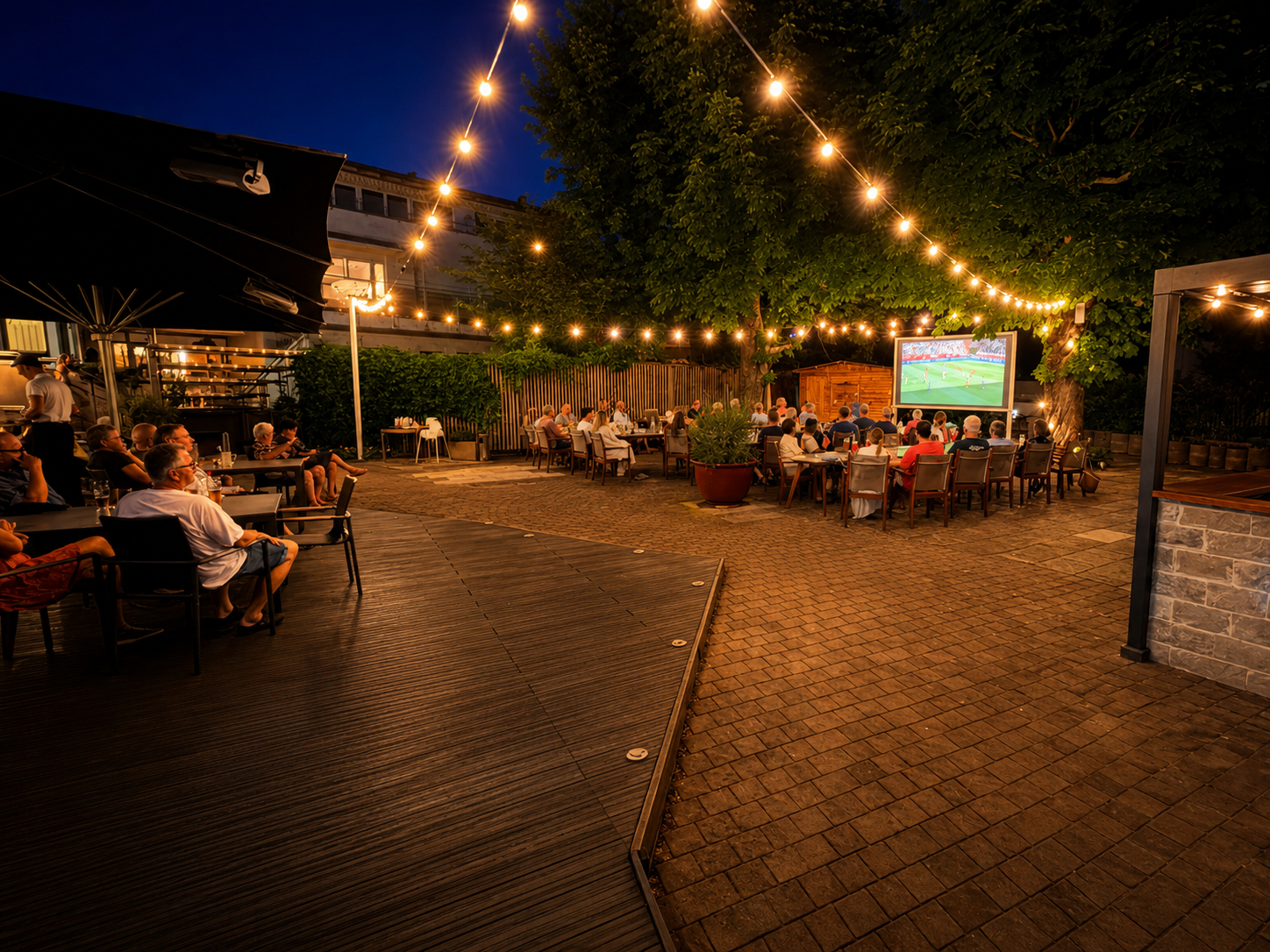 Public Viewing im Biergarten – Deutschland live